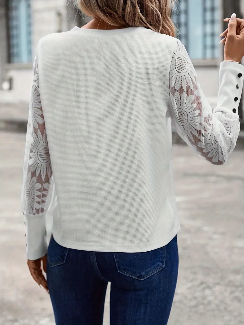 Solid color long sleeved embroidered lace patchwork waffle round neck top