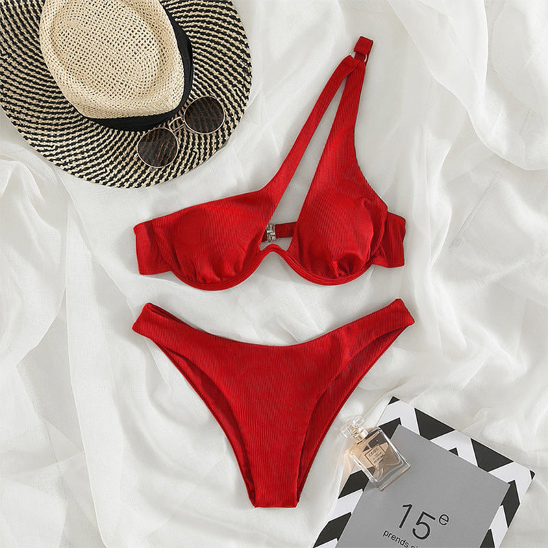 Sexy Triangle Split Swimsuit Solid Color One Shoulder Underwire Bikini
