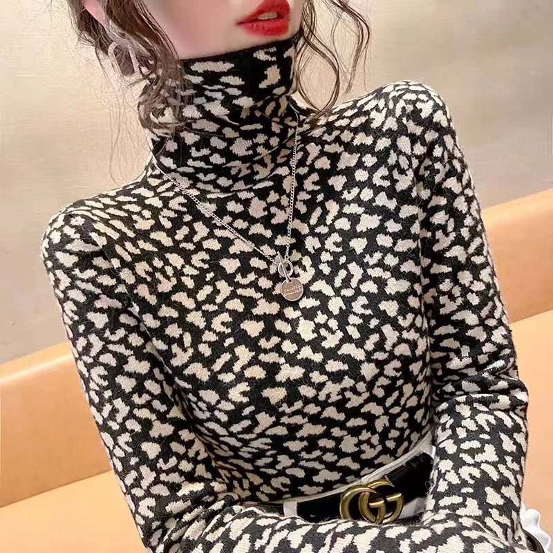 Pile collar leopard print sweater