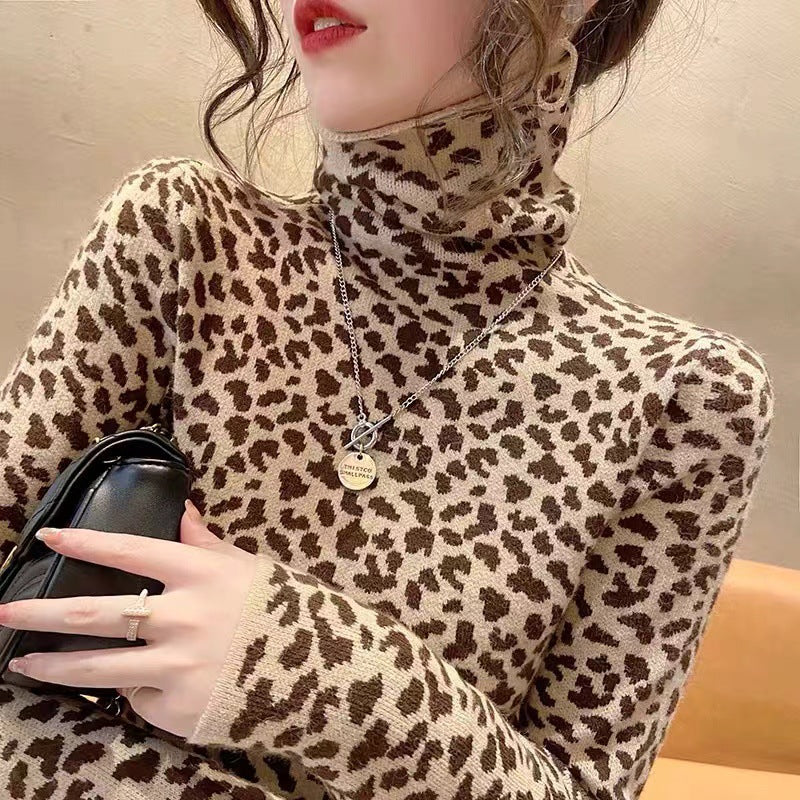 Pile collar leopard print sweater