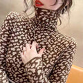 Pile collar leopard print sweater